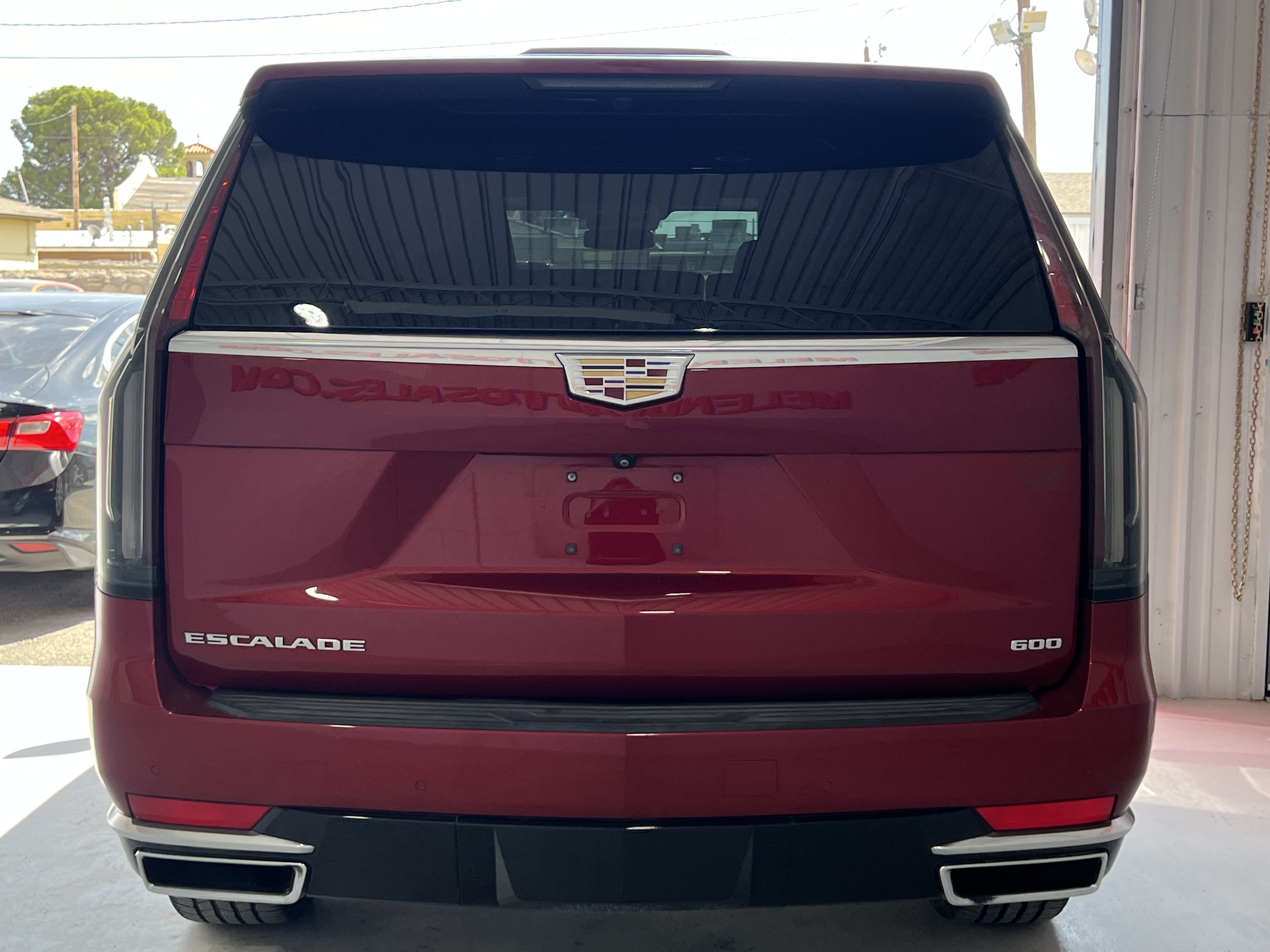 Used 2023 Cadillac Escalade Luxury RWD image 4