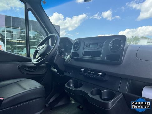 Used 2023 Mercedes-Benz Sprinter 144 Cargo image 8