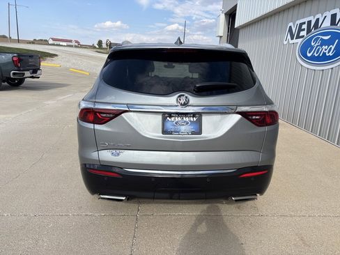 Used 2024 Buick Enclave Premium image 6