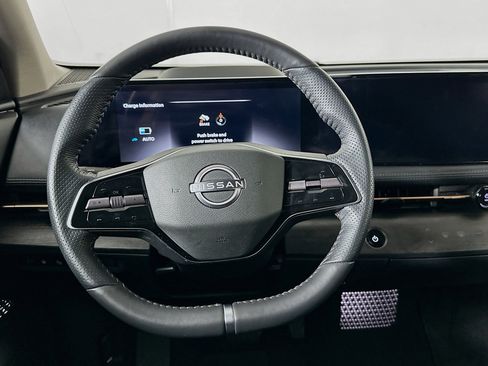 Used 2023 Nissan Ariya FWD image 18