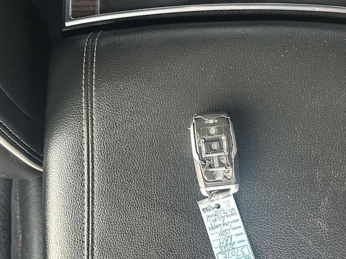 Used 2025 RAM 1500 Laramie AWD/4WD image 14