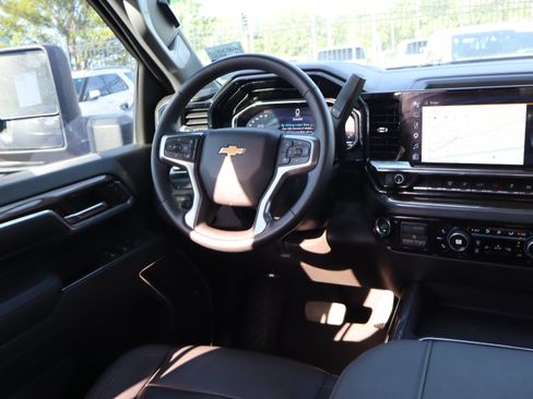 Used 2024 Chevrolet Silverado 3500 LT w/ Convenience Package AWD/4WD image 17