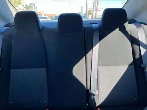 Used 2025 Nissan Sentra SV image 38