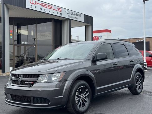 Used 2018 Dodge Journey SE w/ Popular Equipment Group FWD image 1