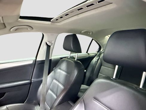 Used 2015 Volkswagen Jetta SE image 21