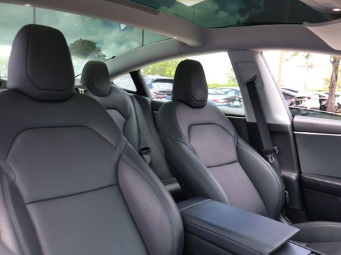 Used 2025 Tesla Model 3 Long Range RWD image 33