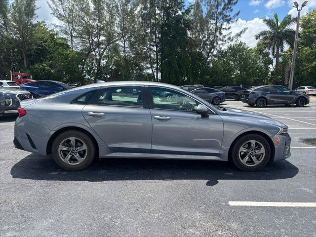 Used 2022 Kia K5 LXS FWD image 8