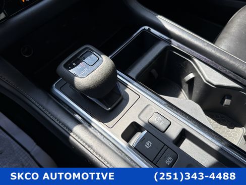 Used 2023 Nissan Pathfinder SL w/ SL Premium Package FWD image 23