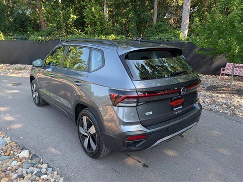Used 2025 Volkswagen Taos S AWD/4WD image 3
