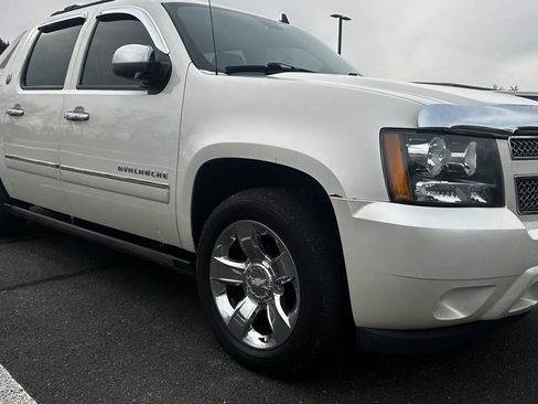 Used 2013 Chevrolet Avalanche LTZ image 1
