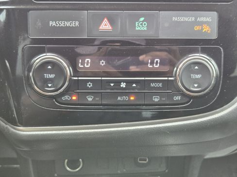 Used 2017 Mitsubishi Outlander ES FWD image 15