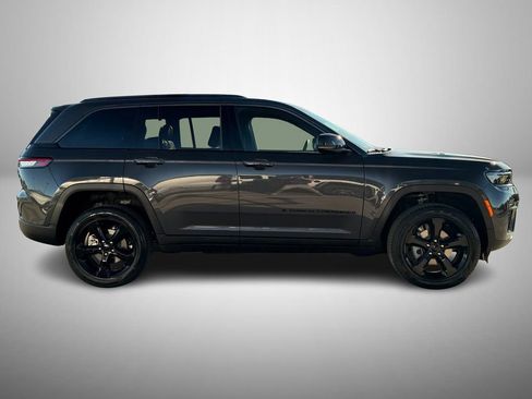 New 2026 Jeep Grand Cherokee Limited w/ Limited Altitude Package RWD image 6