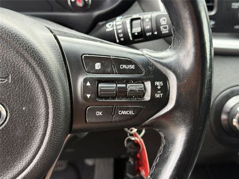 Used 2016 Kia Sorento LX w/ LX Convenience Package image 26