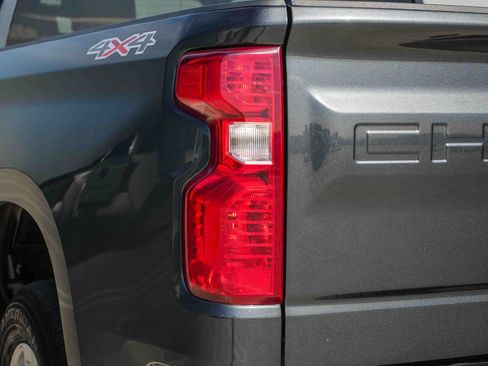 Used 2021 Chevrolet Silverado 1500 LT AWD/4WD image 9