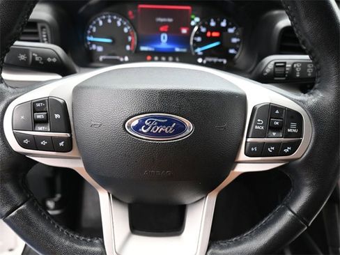 Used 2022 Ford Explorer XLT image 21