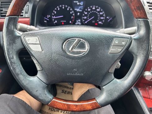 Used 2011 Lexus LS 460 w/ Luxury Value Edition RWD image 17