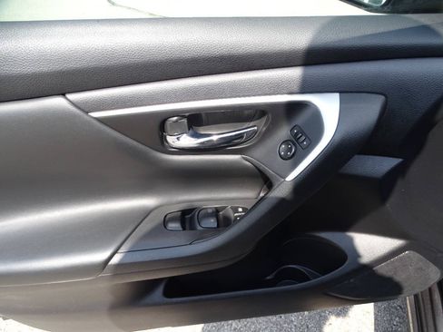 Used 2016 Nissan Altima 2.5 S FWD image 12