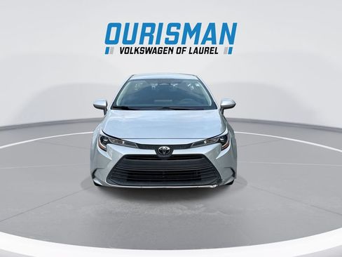 Used 2024 Toyota Corolla LE FWD image 3