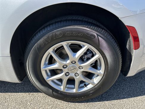 Used 2024 Chrysler Pacifica Touring-L image 22