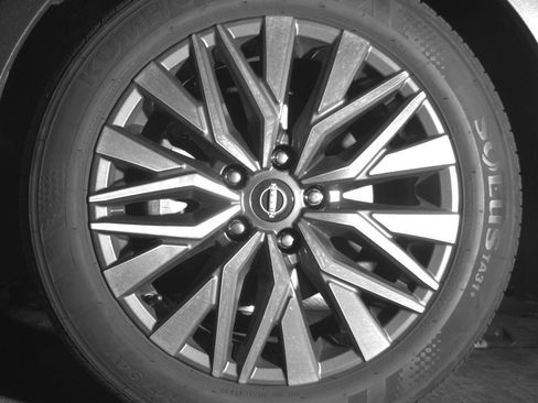 Used 2025 Nissan Altima 2.5 SV image 12