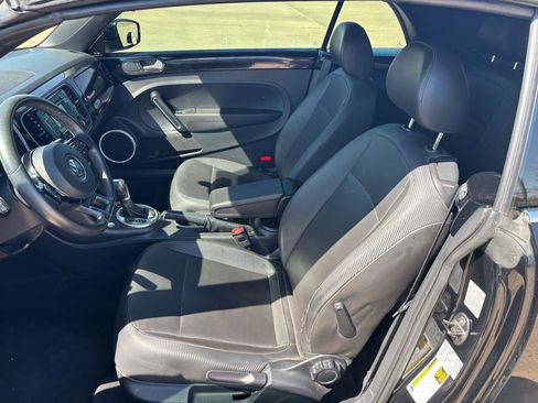 Used 2015 Volkswagen Beetle 1.8T image 10