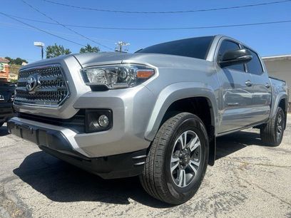 Used 2017 Toyota Tacoma TRD Sport w/ Tow Package