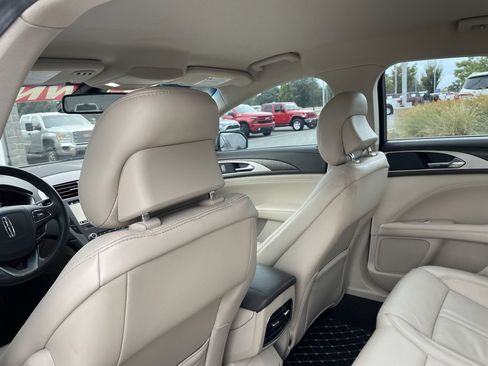 Used 2019 Lincoln MKZ Reserve image 25