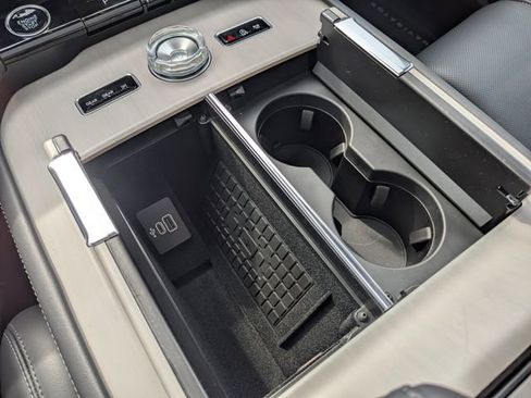 New 2025 Lincoln Navigator Reserve w/ Jet Appearance Package image 23