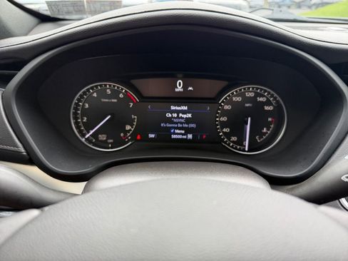 Used 2023 Cadillac XT4 Premium Luxury image 16