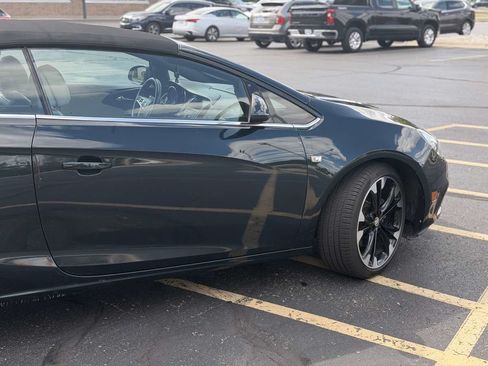 Used 2018 Buick Cascada Sport Touring FWD image 4