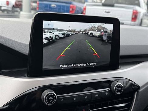 Used 2022 Ford Escape SEL image 19