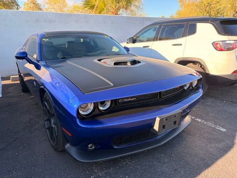 Used 2017 Dodge Challenger R/T Scat Pack RWD image 4