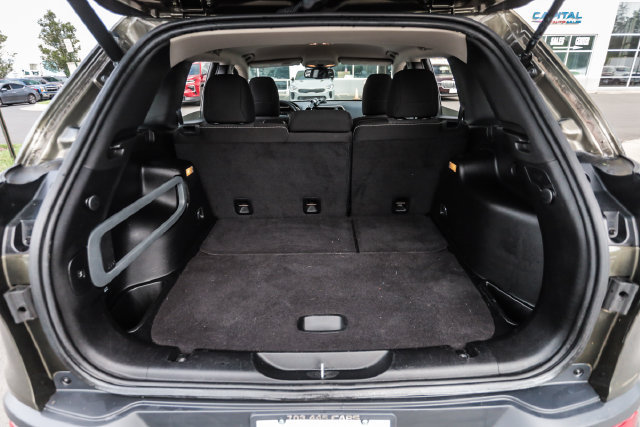 Used 2015 Jeep Cherokee Latitude w/ Comfort/Convenience Group AWD/4WD image 55