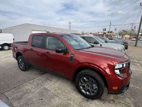 New 2026 Ford Maverick XLT w/ XLT Luxury Package image 3