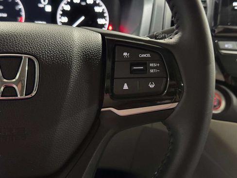 Used 2025 Honda Odyssey EX-L image 12