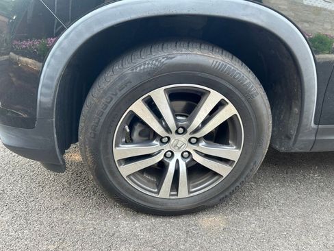 Used 2018 Honda Pilot EX image 9