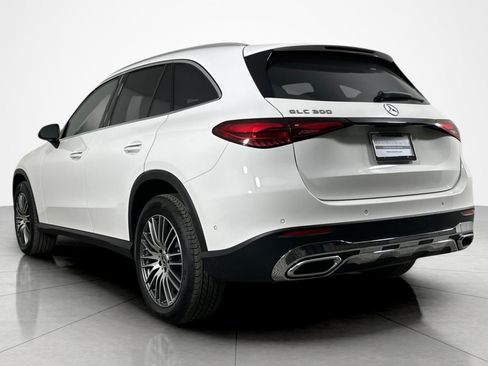 Used 2025 Mercedes-Benz GLC 300 image 3