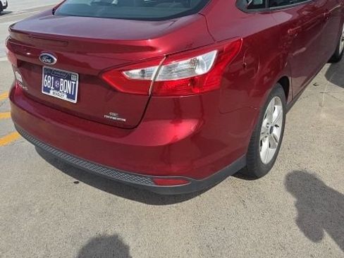 Used 2014 Ford Focus SE FWD image 25