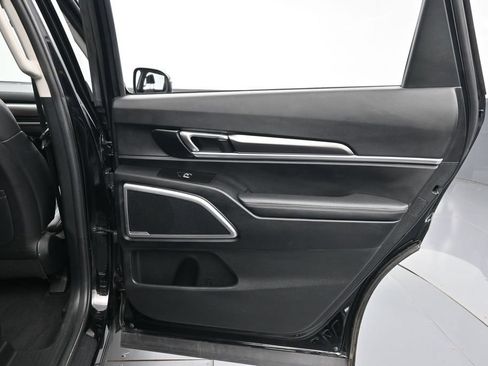 Used 2024 Kia Telluride LX FWD image 32