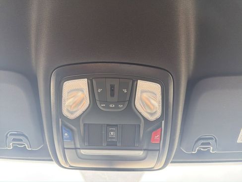 Used 2024 RAM 2500 Tradesman w/ Chrome Appearance Group image 20