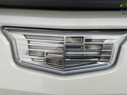 Used 2024 Cadillac Lyriq Luxury w/ LPO, Floor Liner Package AWD/4WD image 33