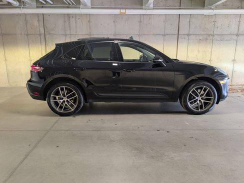 Used 2025 Porsche Macan image 10