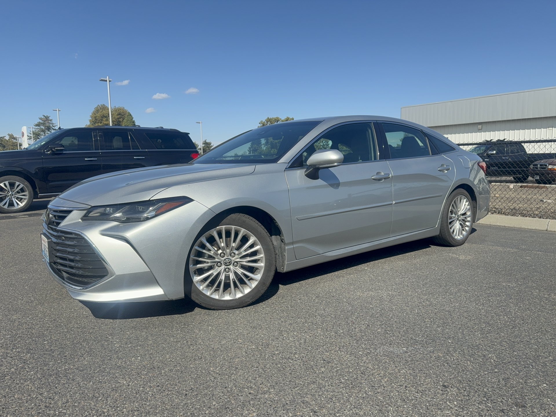 Certified 2021 Toyota Avalon Limited w/ Advanced Safety Package FWD image 32