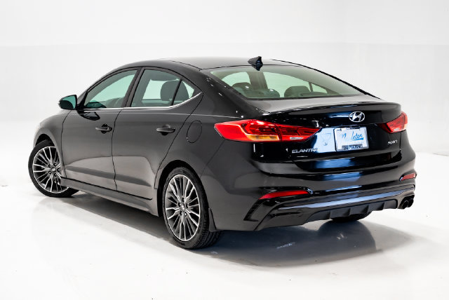 Used 2018 Hyundai Elantra Sport w/ Sport Premium Package 03 FWD image 32