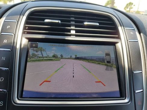 Used 2019 Lincoln Nautilus Select FWD image 27
