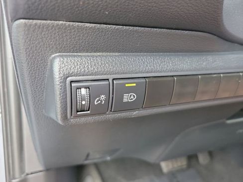 Used 2024 Toyota Corolla LE image 29