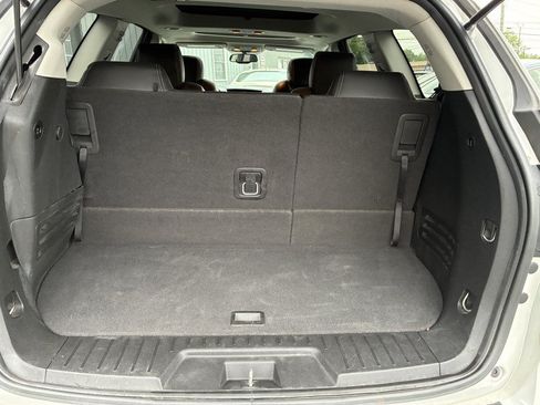 Used 2017 Chevrolet Traverse LT AWD/4WD image 18