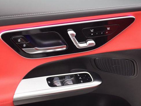 New 2026 Mercedes-Benz GLC 43 AMG 4MATIC image 21