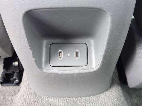 Used 2024 Hyundai Elantra Blue image 26