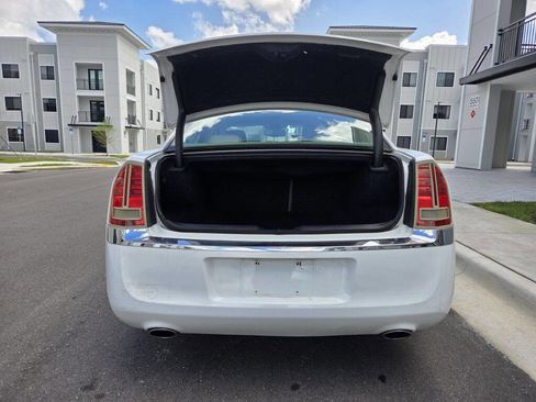 Used 2012 Chrysler 300 C image 15